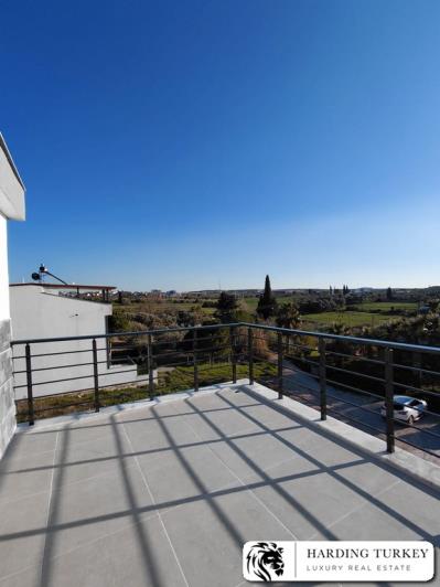 Image No.30-3 Bed Semi-Detached for sale