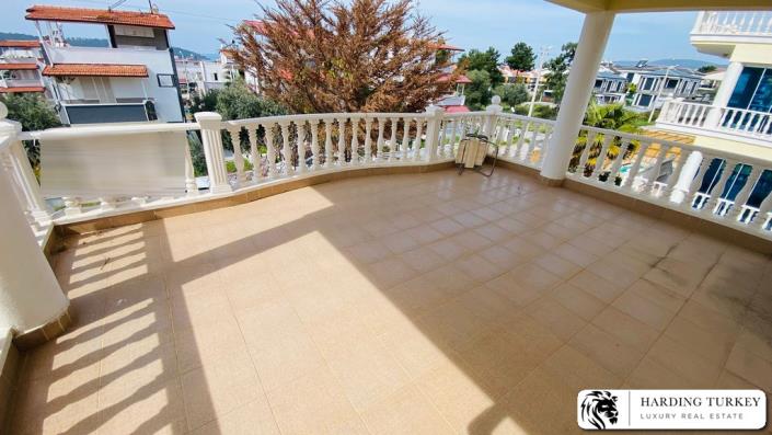 Image No.12-4 Bed Villa / Detached for sale