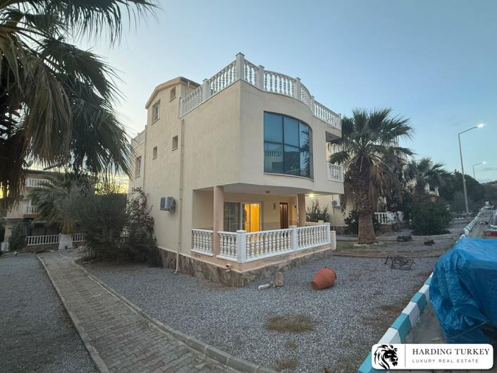 Image No.13-5 Bed Villa / Detached for sale