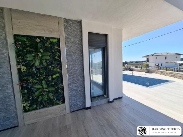 Image No.14-5 Bed Villa / Detached for sale