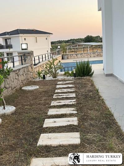 Image No.19-5 Bed Villa / Detached for sale