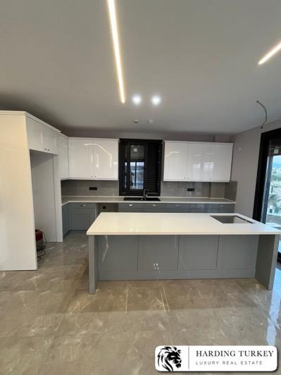 Image No.24-5 Bed Villa / Detached for sale