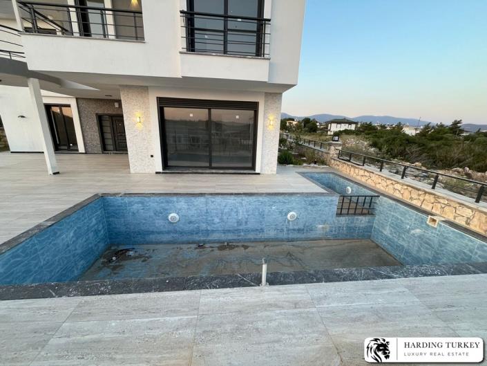 Image No.25-5 Bed Villa / Detached for sale