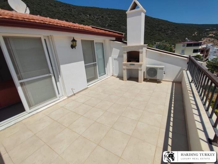 Image No.5-6 Bed Semi-Detached for sale