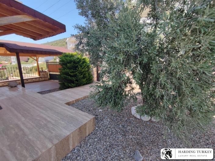 Image No.11-6 Bed Semi-Detached for sale