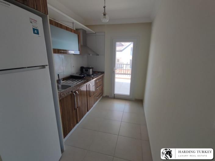 Image No.13-6 Bed Semi-Detached for sale