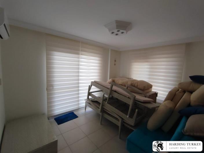 Image No.15-6 Bed Semi-Detached for sale