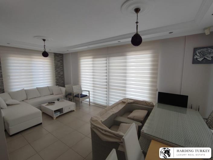 Image No.17-6 Bed Semi-Detached for sale