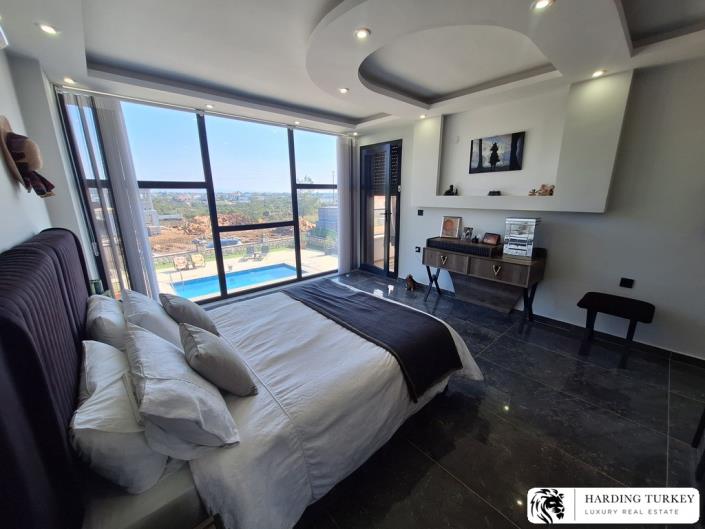 Image No.59-4 Bed Villa / Detached for sale