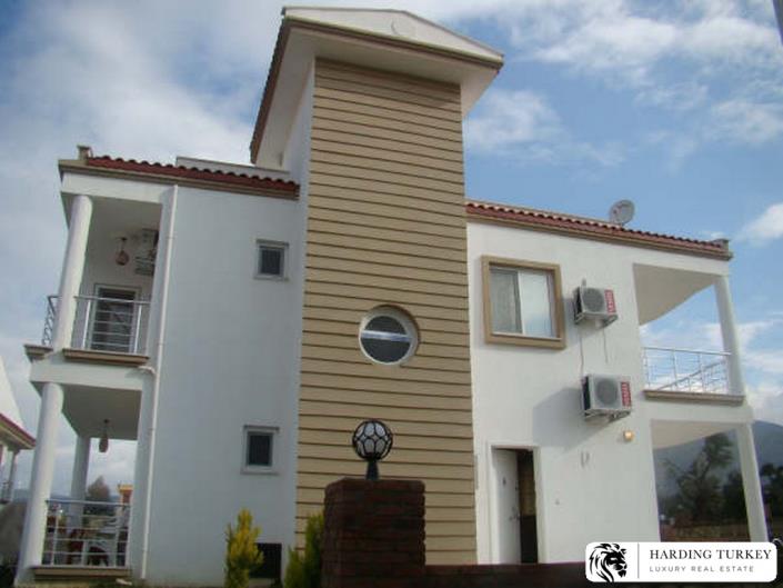 Image No.10-3 Bed Villa / Detached for sale