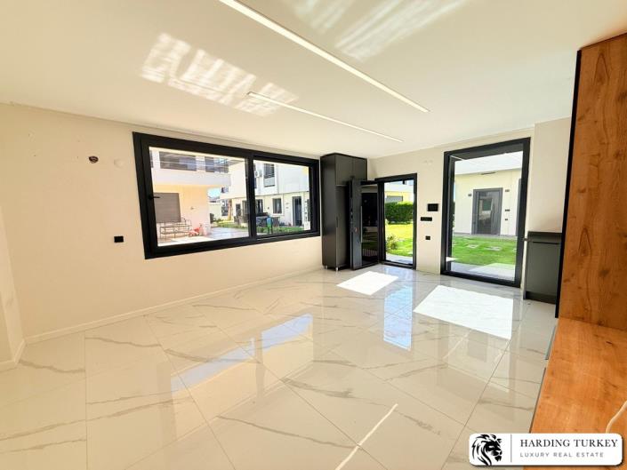 Image No.5-3 Bed Semi-Detached for sale