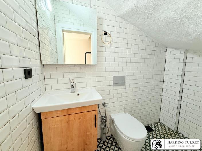 Image No.9-3 Bed Semi-Detached for sale