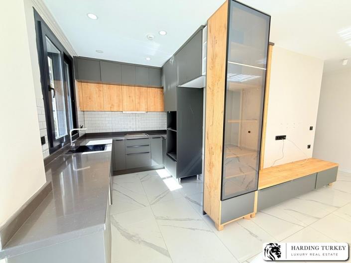 Image No.13-3 Bed Semi-Detached for sale