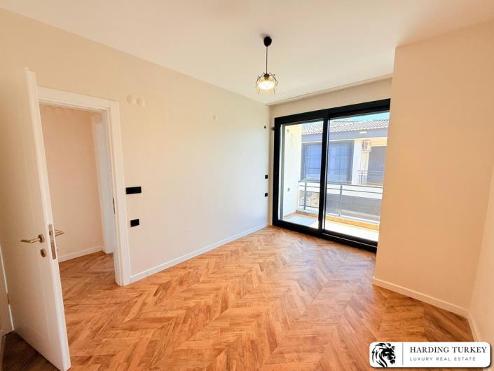 Image No.15-3 Bed Semi-Detached for sale