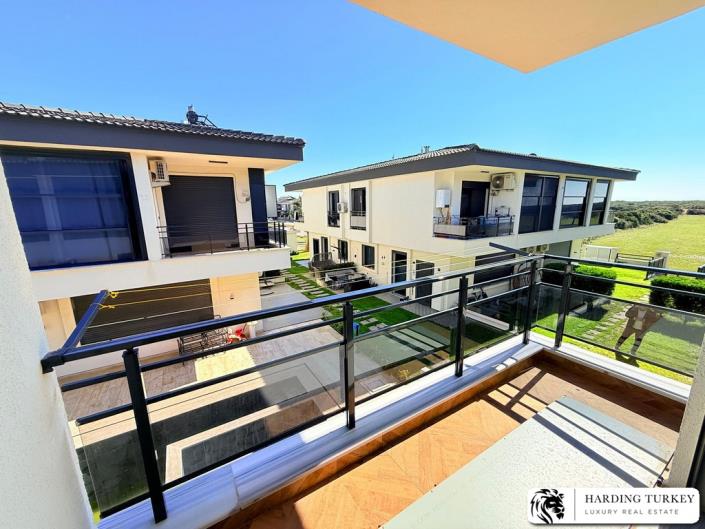 Image No.2-3 Bed Semi-Detached for sale