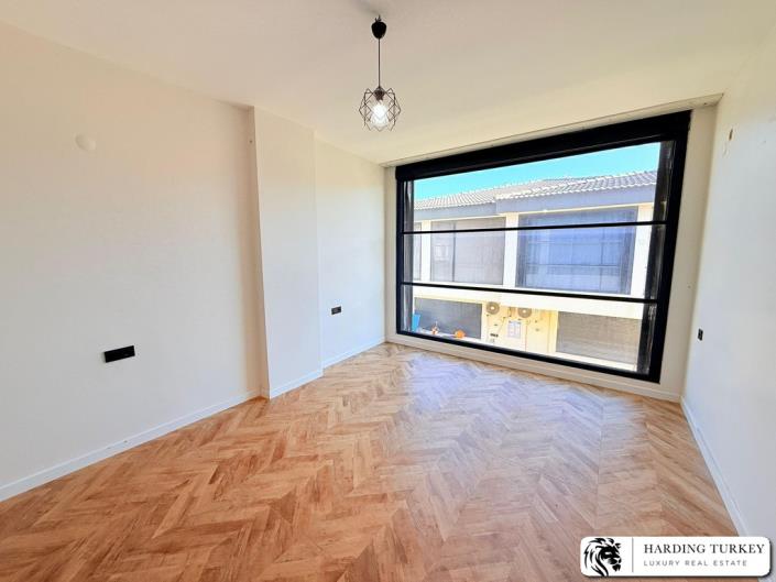 Image No.19-3 Bed Semi-Detached for sale