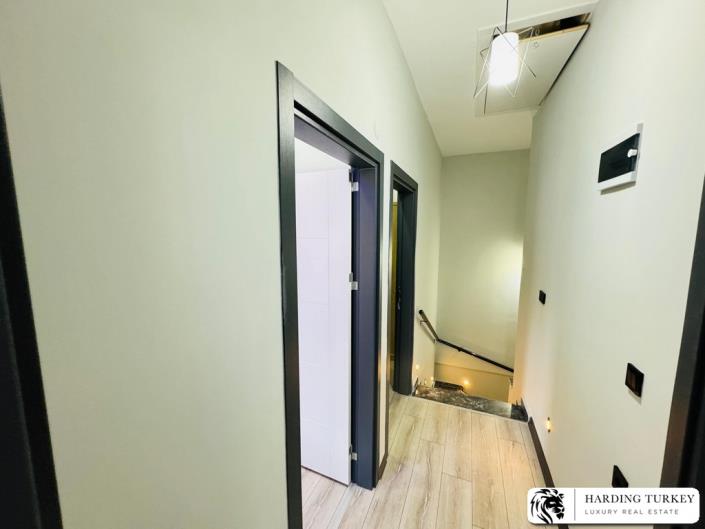 Image No.9-3 Bed Semi-Detached for sale