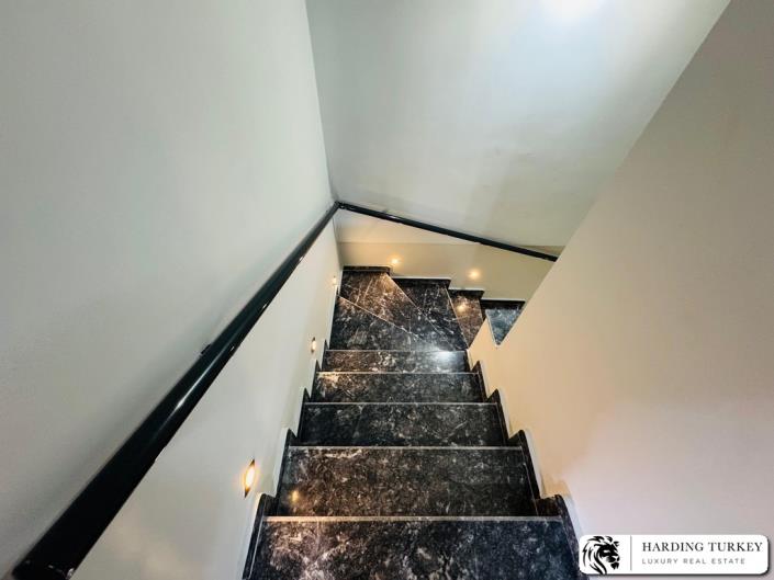 Image No.10-3 Bed Semi-Detached for sale