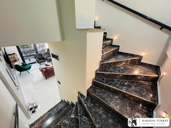 Image No.13-3 Bed Semi-Detached for sale