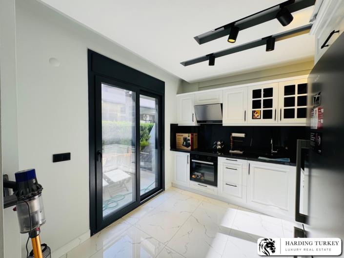 Image No.16-3 Bed Semi-Detached for sale