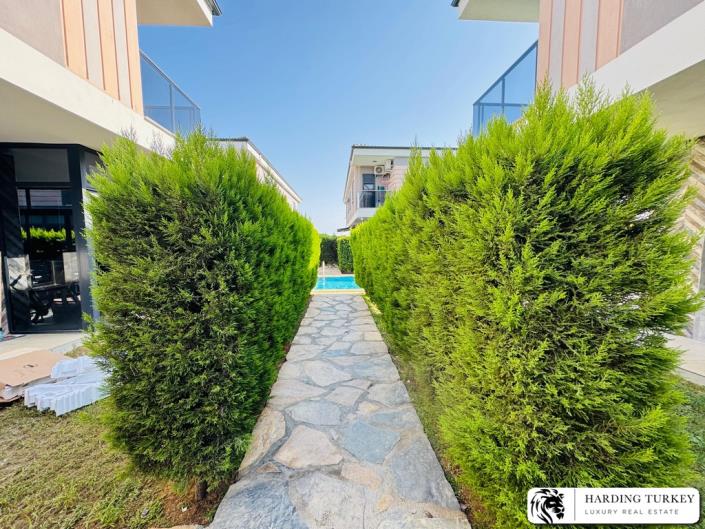 Image No.24-3 Bed Semi-Detached for sale