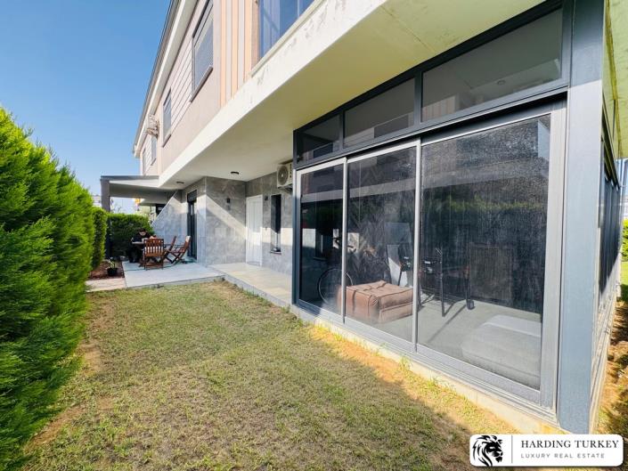 Image No.30-3 Bed Semi-Detached for sale