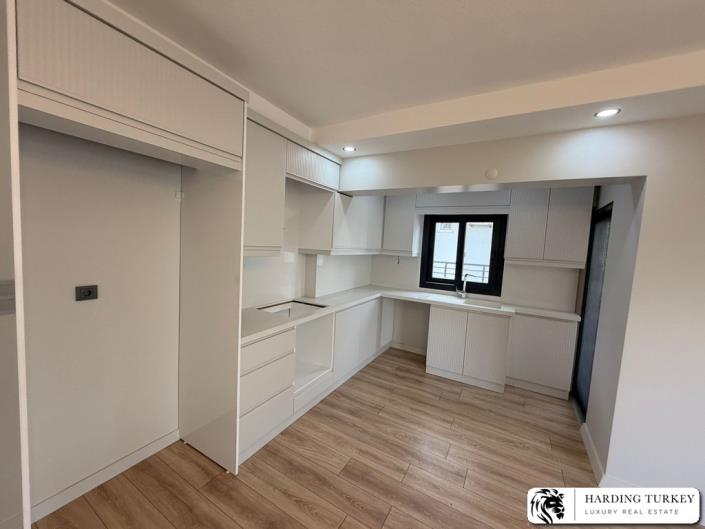 Image No.8-3 Bed Duplex for sale