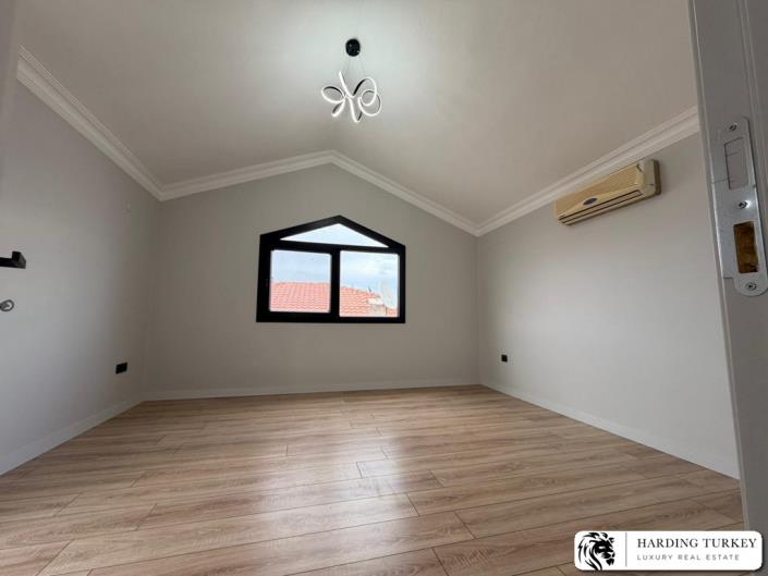 Image No.17-3 Bed Duplex for sale