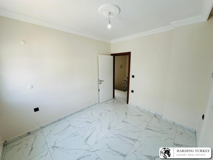 Image No.12-3 Bed Semi-Detached for sale