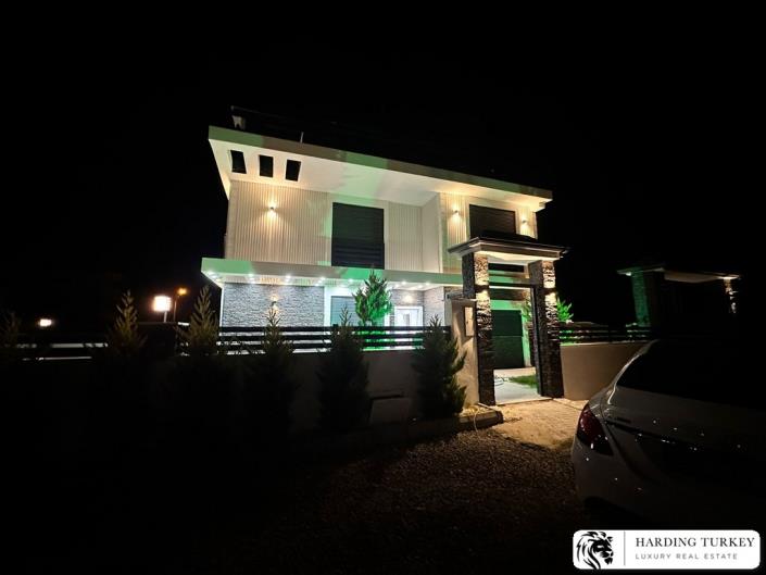 Image No.10-3 Bed Semi-Detached for sale