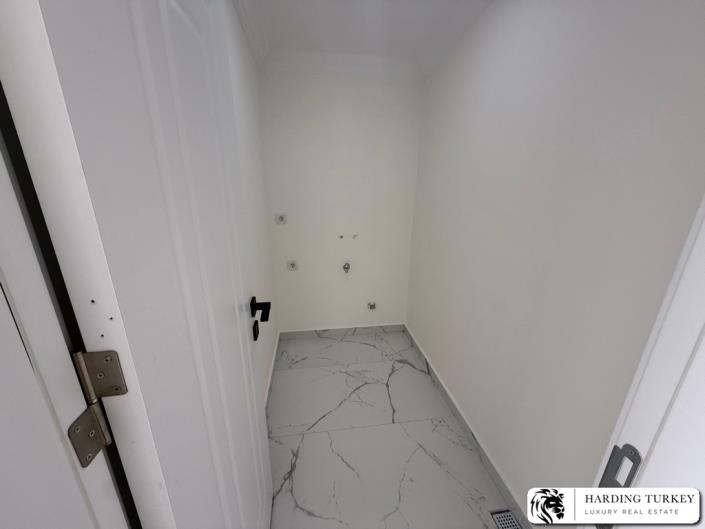 Image No.5-4 Bed Semi-Detached for sale