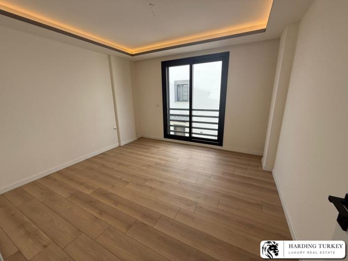 Image No.13-4 Bed Semi-Detached for sale