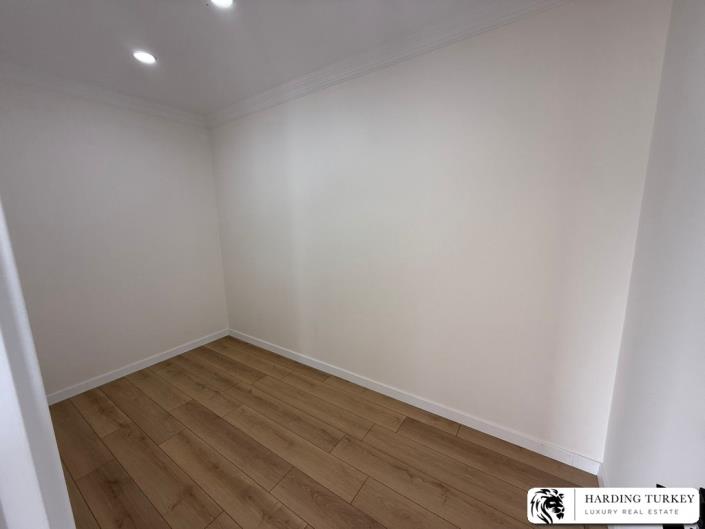 Image No.14-4 Bed Semi-Detached for sale