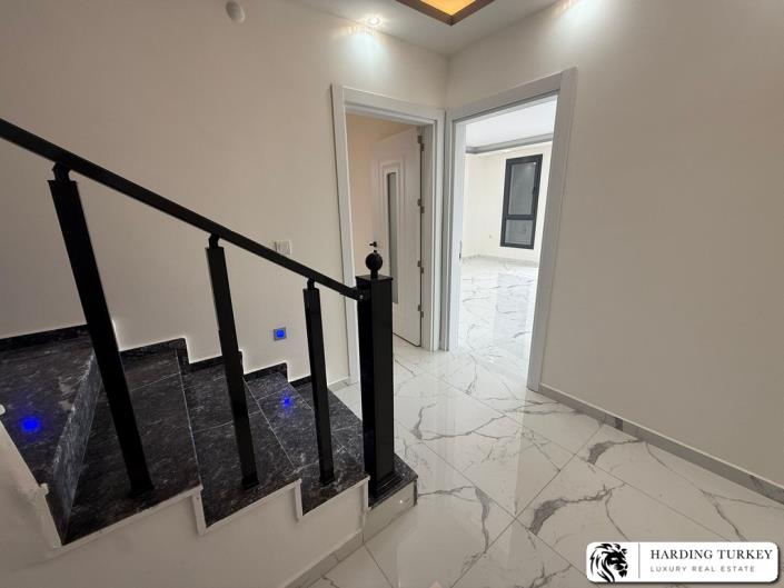 Image No.15-4 Bed Semi-Detached for sale