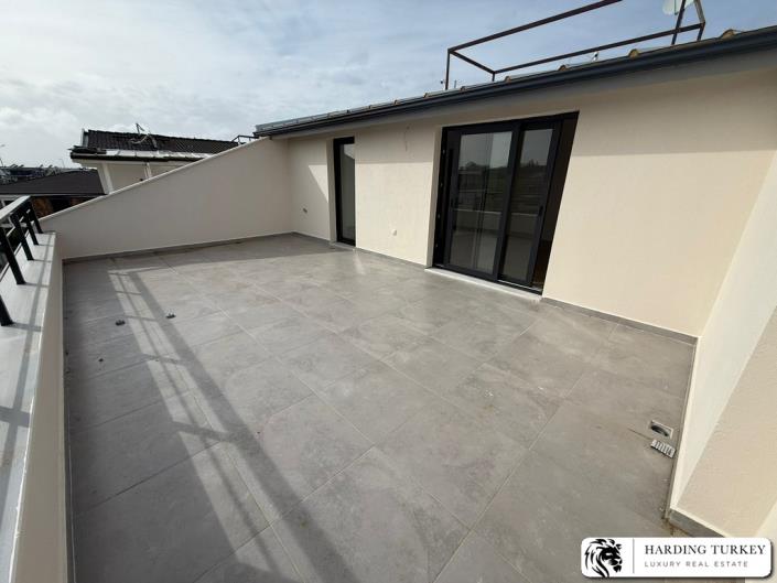 Image No.22-4 Bed Semi-Detached for sale