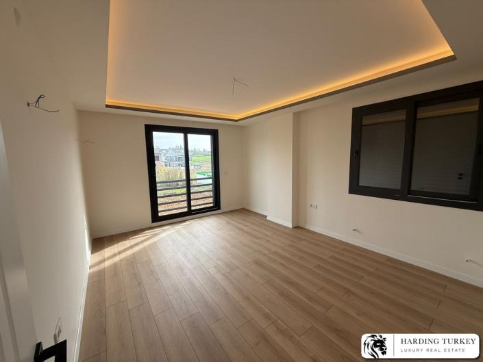 Image No.26-4 Bed Semi-Detached for sale