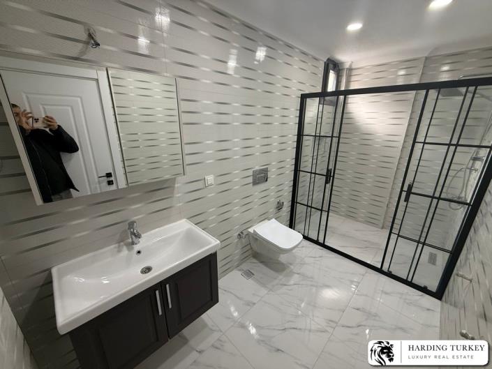 Image No.29-4 Bed Semi-Detached for sale