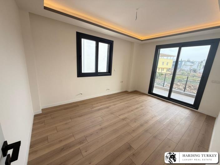 Image No.32-4 Bed Semi-Detached for sale