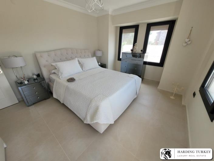 Image No.15-4 Bed Villa / Detached for sale
