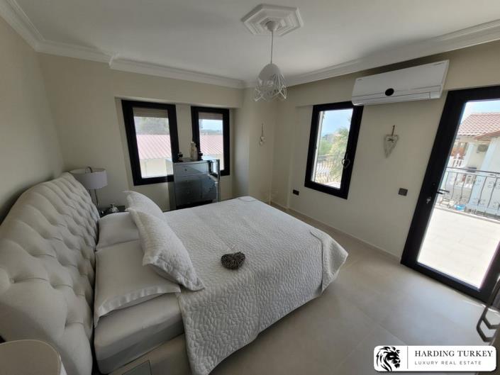 Image No.17-4 Bed Villa / Detached for sale
