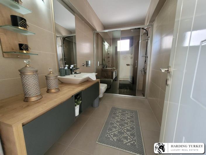Image No.18-4 Bed Villa / Detached for sale