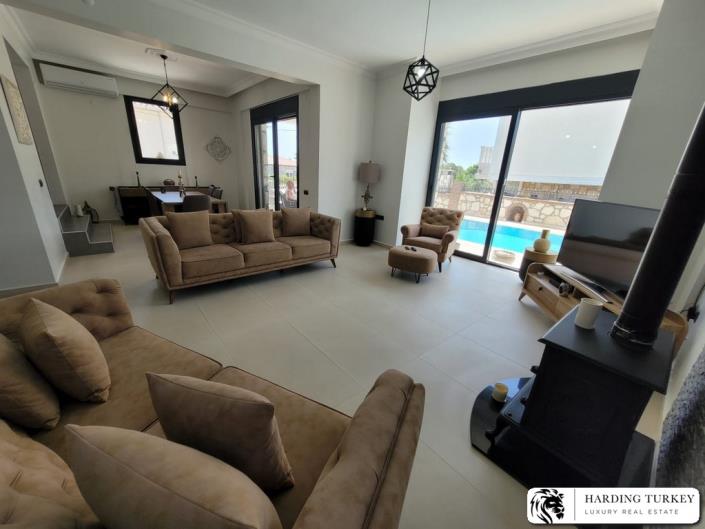 Image No.30-4 Bed Villa / Detached for sale