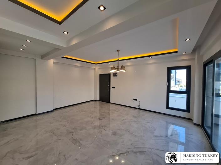Image No.8-3 Bed Semi-Detached for sale