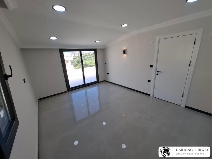 Image No.17-3 Bed Semi-Detached for sale