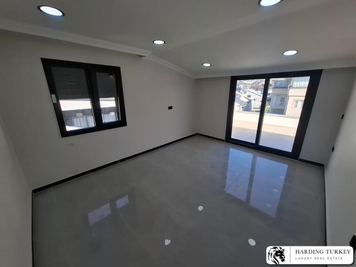 Image No.16-3 Bed Semi-Detached for sale