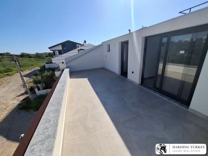 Image No.19-3 Bed Semi-Detached for sale