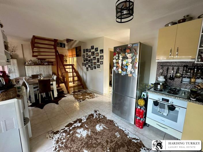 Image No.12-3 Bed Semi-Detached for sale