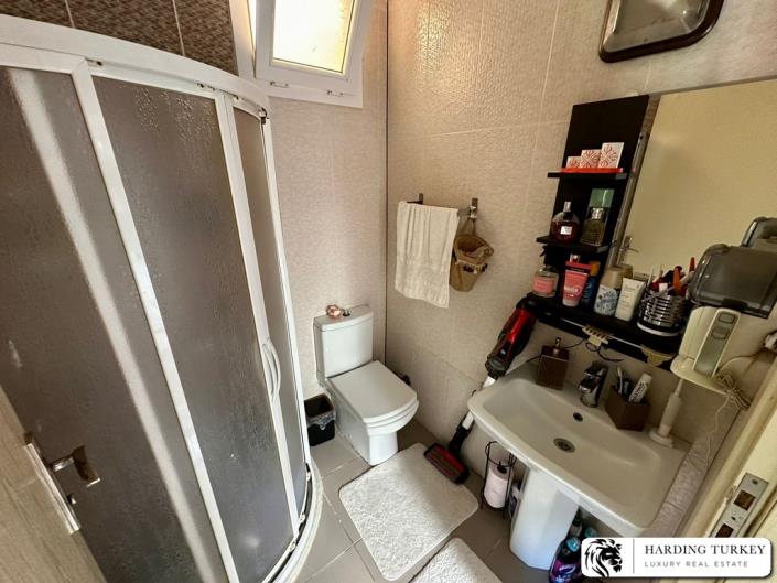 Image No.21-3 Bed Semi-Detached for sale