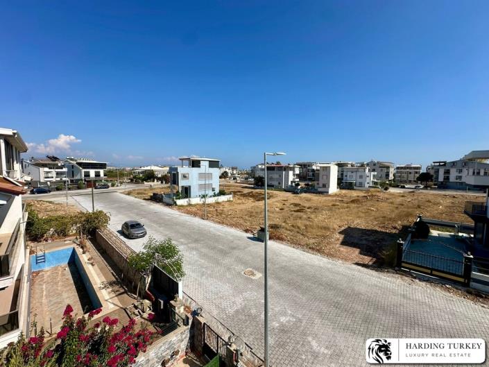 Image No.23-3 Bed Semi-Detached for sale