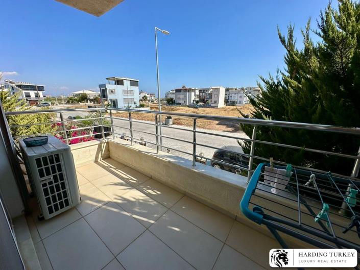 Image No.24-3 Bed Semi-Detached for sale